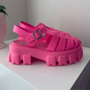 NEW Steve Madden Hot Pink Echo Platform Fisherman Sandals 9